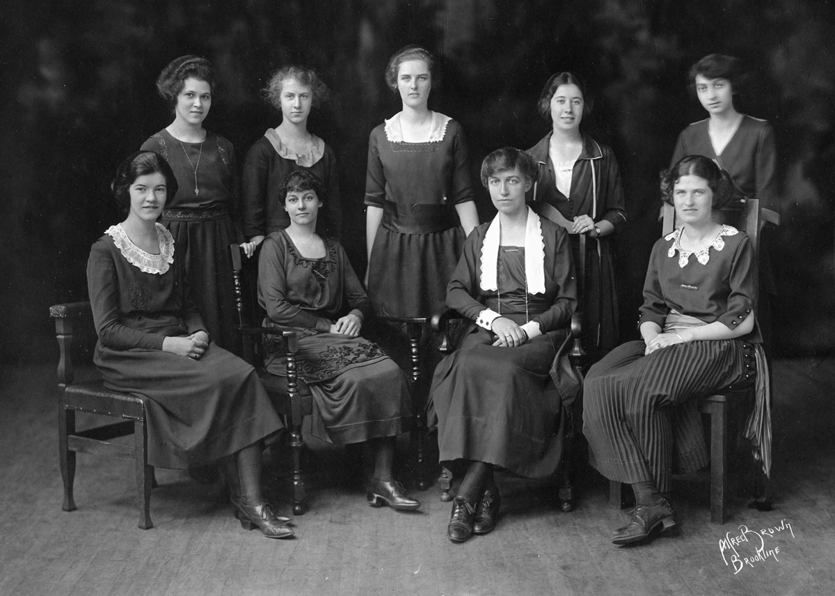 Brookline High School, 1921,Girls Debating Club