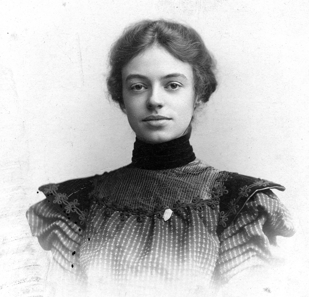 Helen Reed Jones, Brookline High School Class of 1897(?)
