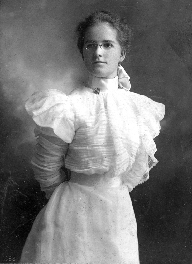 Isabel McCleary, Brookline High School Class of 1898
