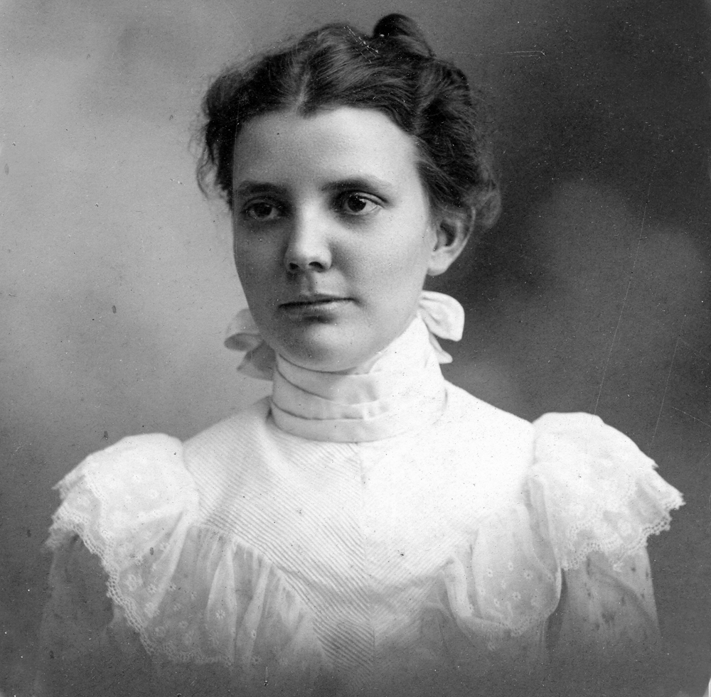 Sabina Marshall [speculative],  Brookline High School Class of 1898