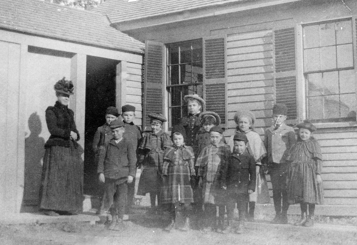 Putterham Schoolhouse Students, circa 1907