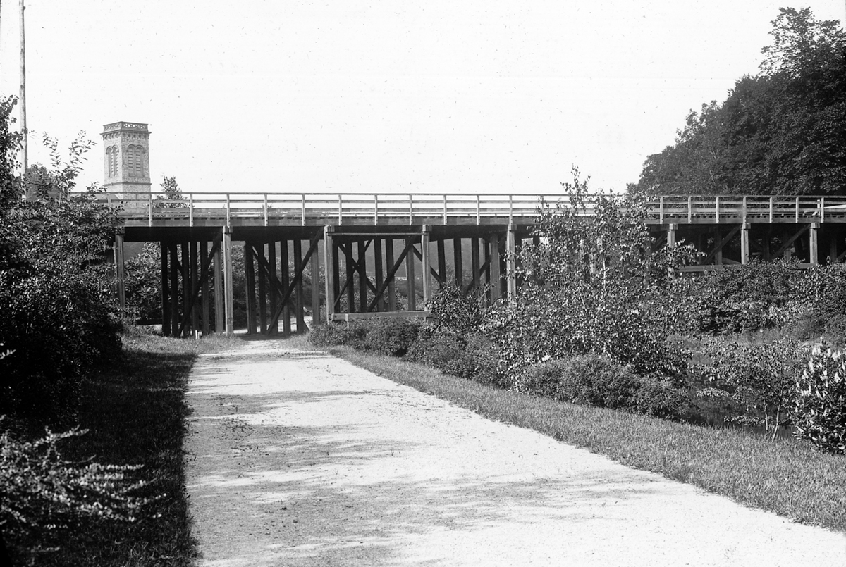 Longwood Ave. Bridge with Sears Chapel in the background