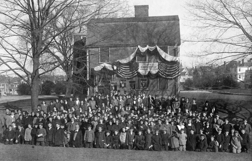 Devotion School Students 1905.jpg